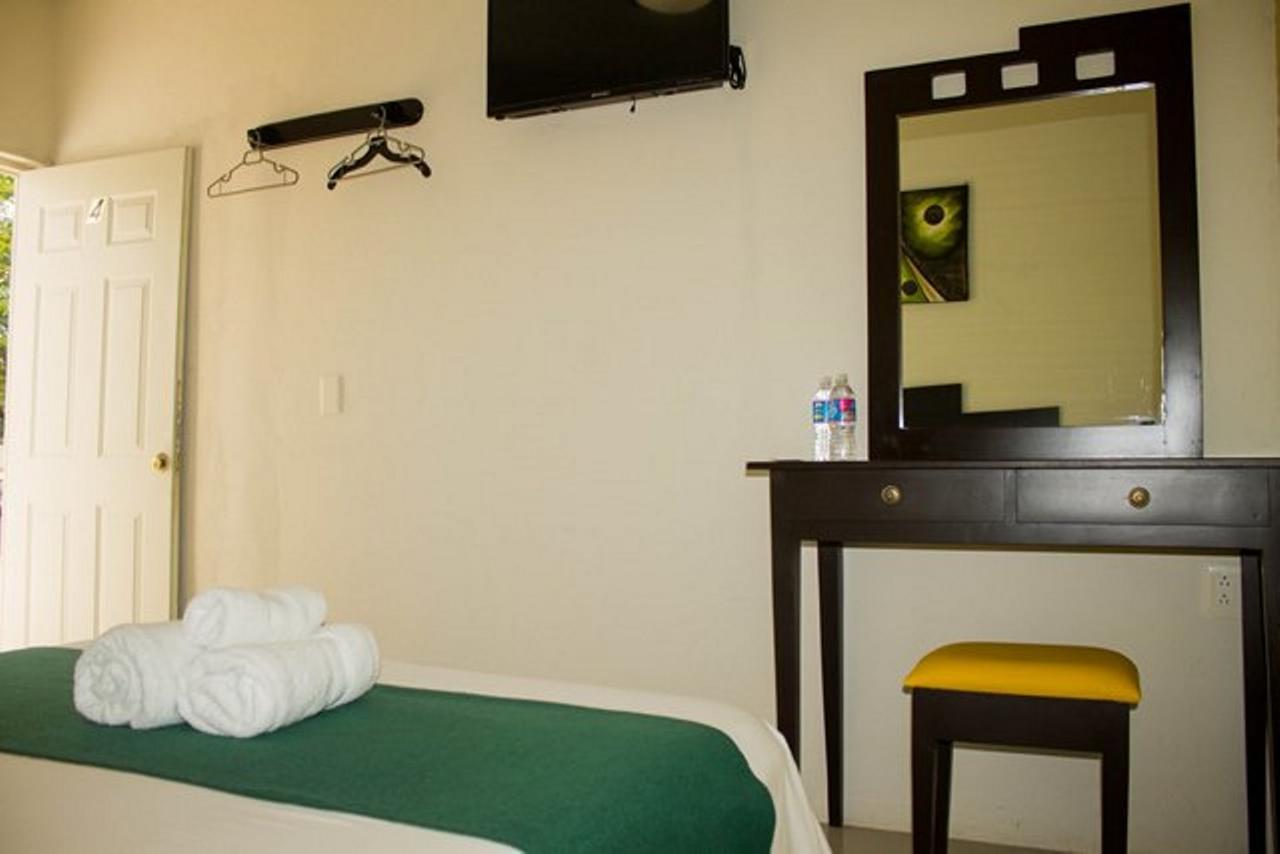 Rosvel Hotel Palenque Exterior photo